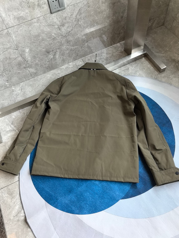 Can*a Go*e jacket-007