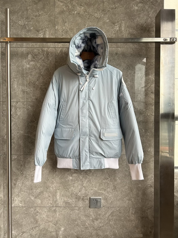 Can*a Go*e coat-307