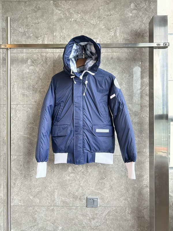 Can*a Go*e coat-310
