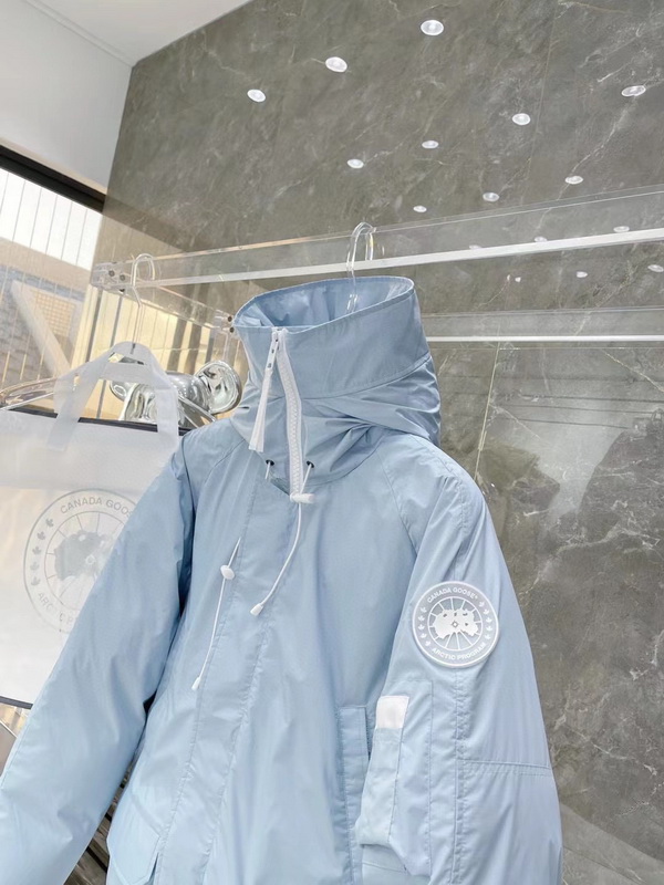 Can*a Go*e coat-313