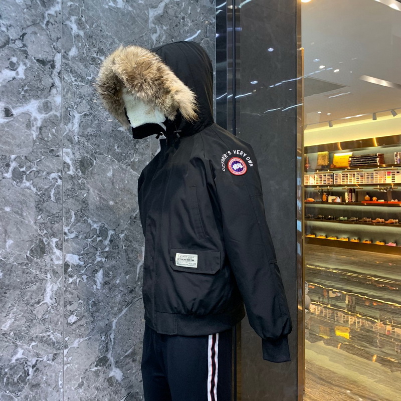 Can*a Go*e coat-323