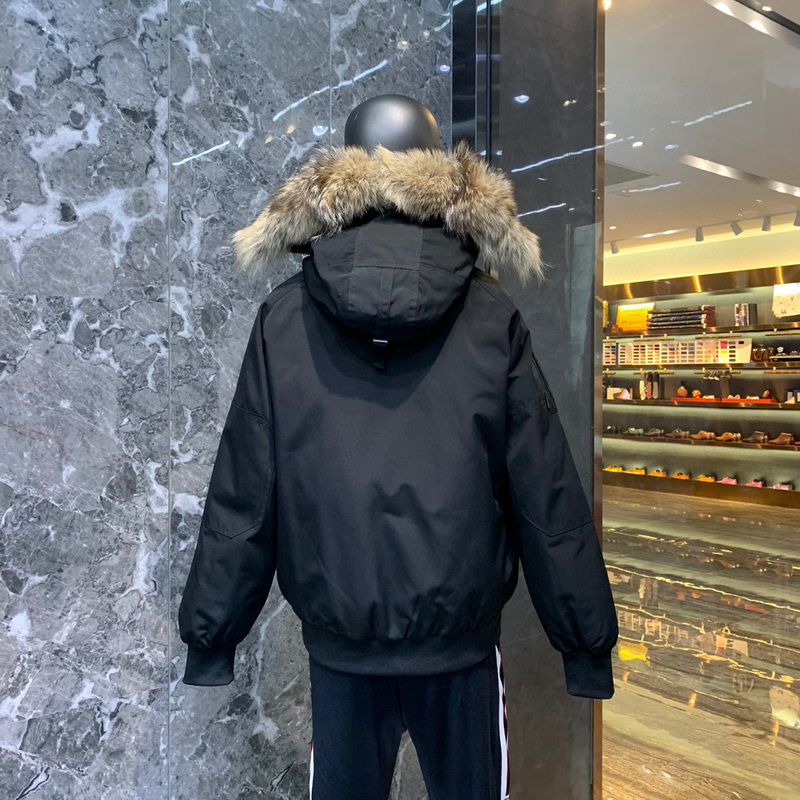 Can*a Go*e coat-323
