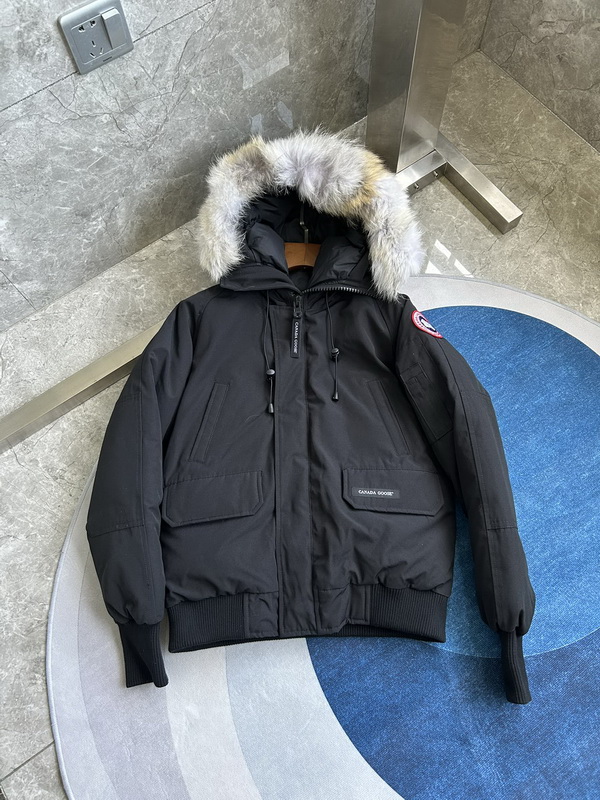 Can*a Go*e coat-333