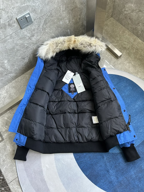 Can*a Go*e coat-342