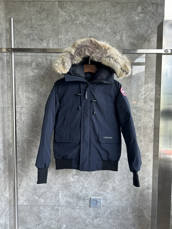 Can*a Go*e coat-345