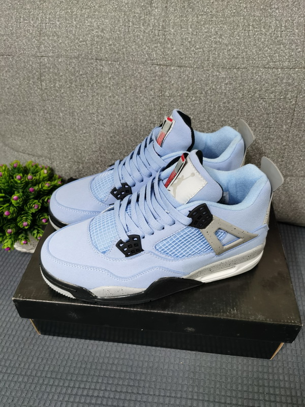 Air Jordan 4 Retro-010