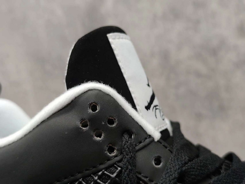 Air Jordan 4 Retro-040
