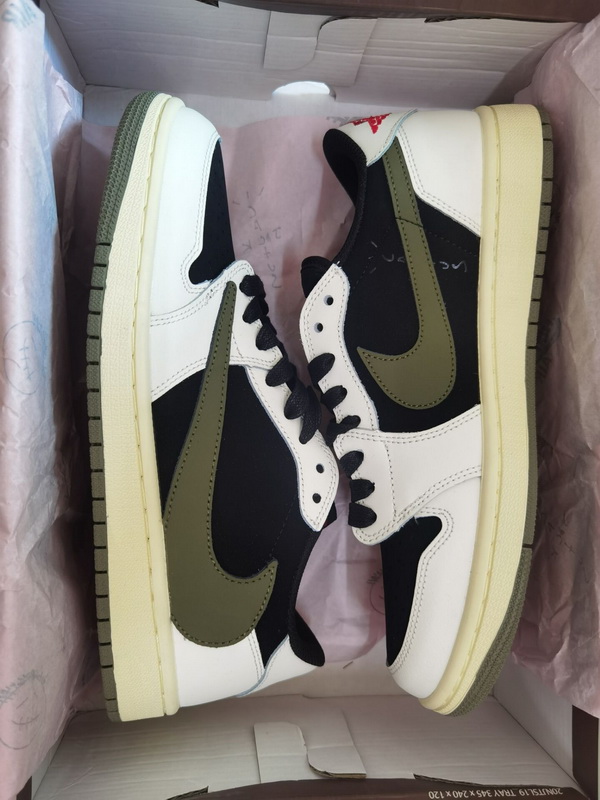 Nike Air Jordan 1 Low-014