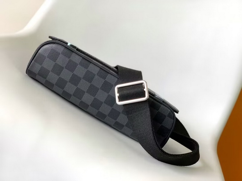 LV Handbags AAAA(Men)-151