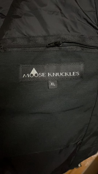 Moose Knuckles Coat-019