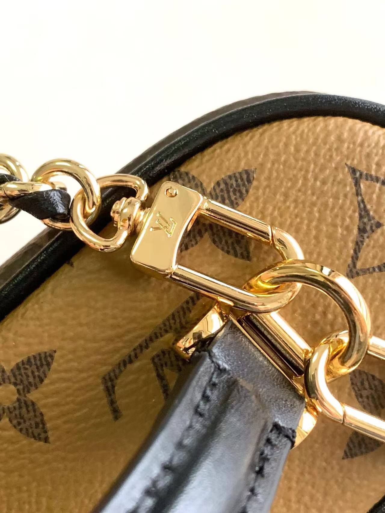 LV Handbags AAA(Women)-251