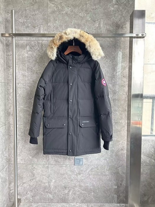 Can*a Go*e coat-370