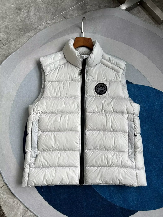 Can*a Go*e vest coat-012