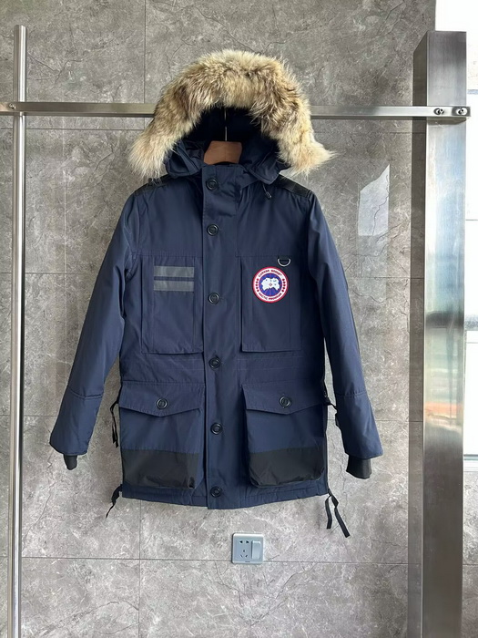 Can*a Go*e coat-375