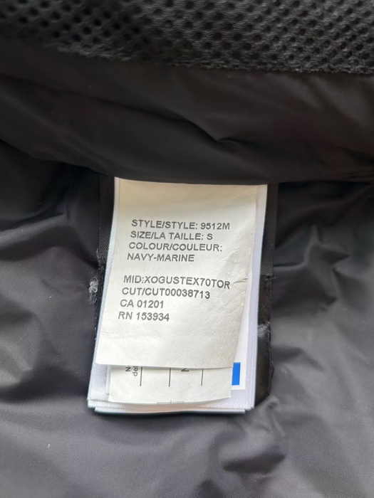 Can*a Go*e coat-375