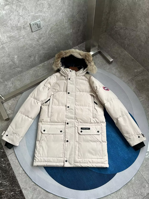 Can*a Go*e coat-369
