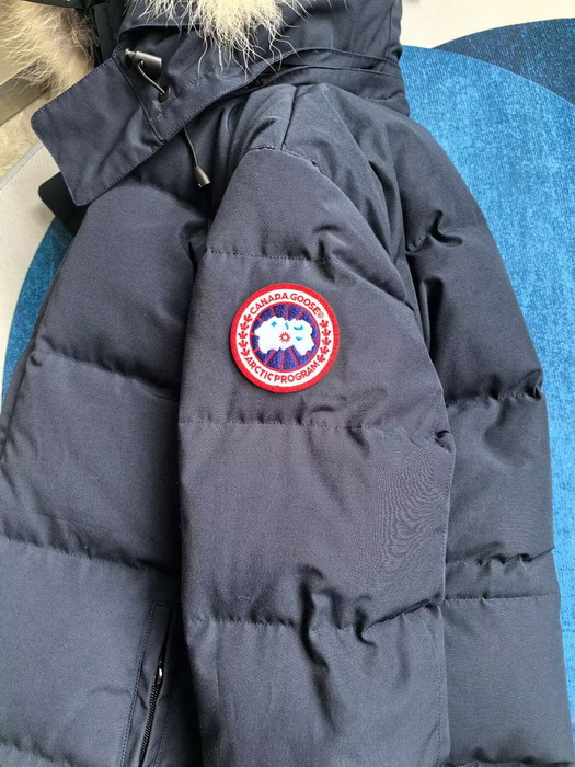 Can*a Go*e coat(women)-031
