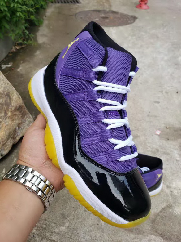 Air Jordan 11 Retro-020