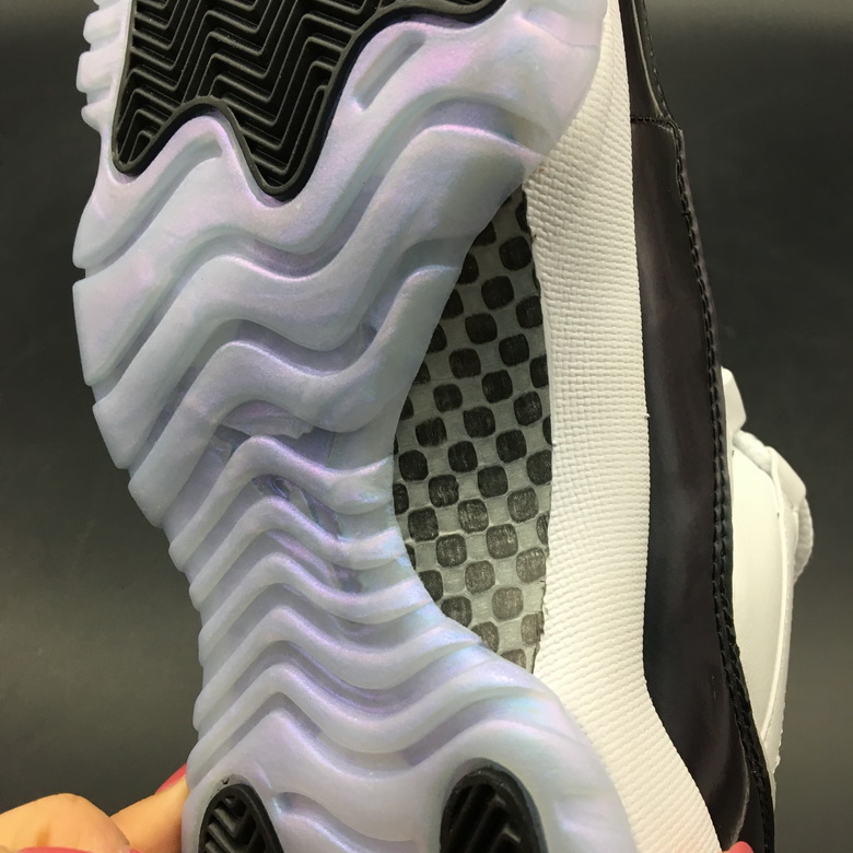 Air Jordan 11 Retro-054