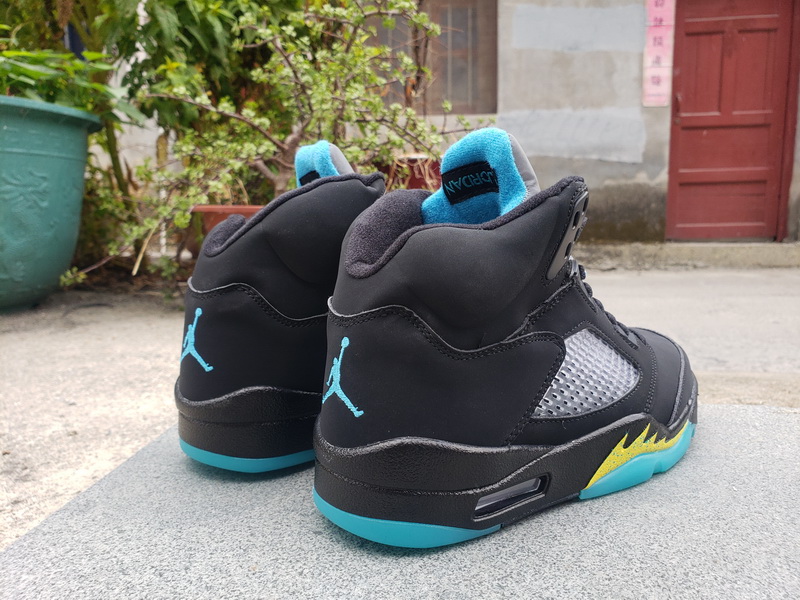 Air Jordan 5 Retro-054