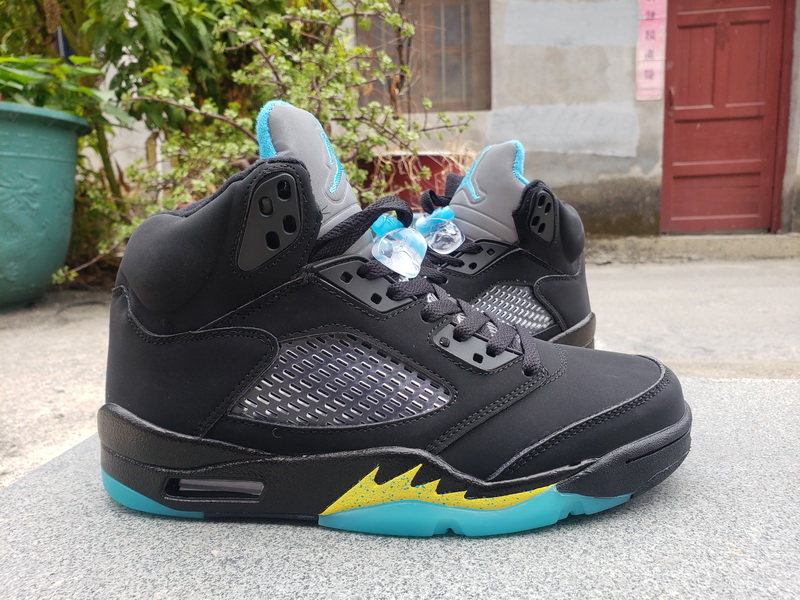 Air Jordan 5 Retro-054