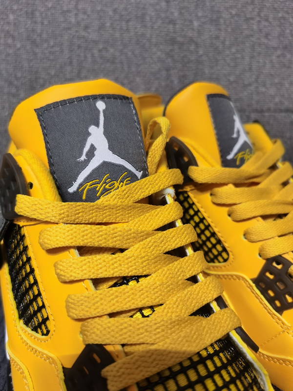 Air Jordan 4 Retro-070
