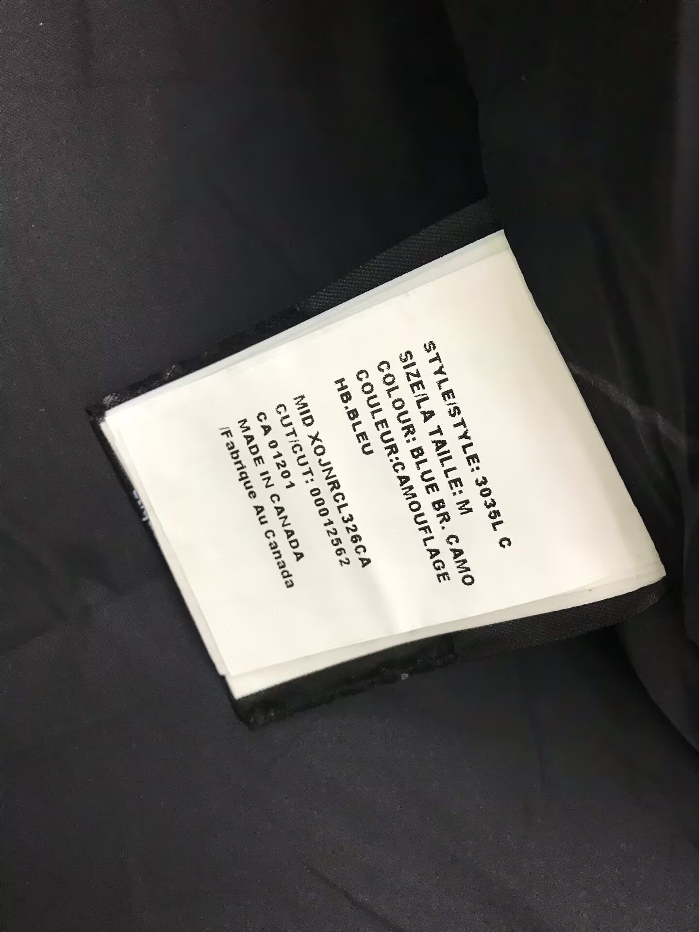 Can*a Go*e coat-380