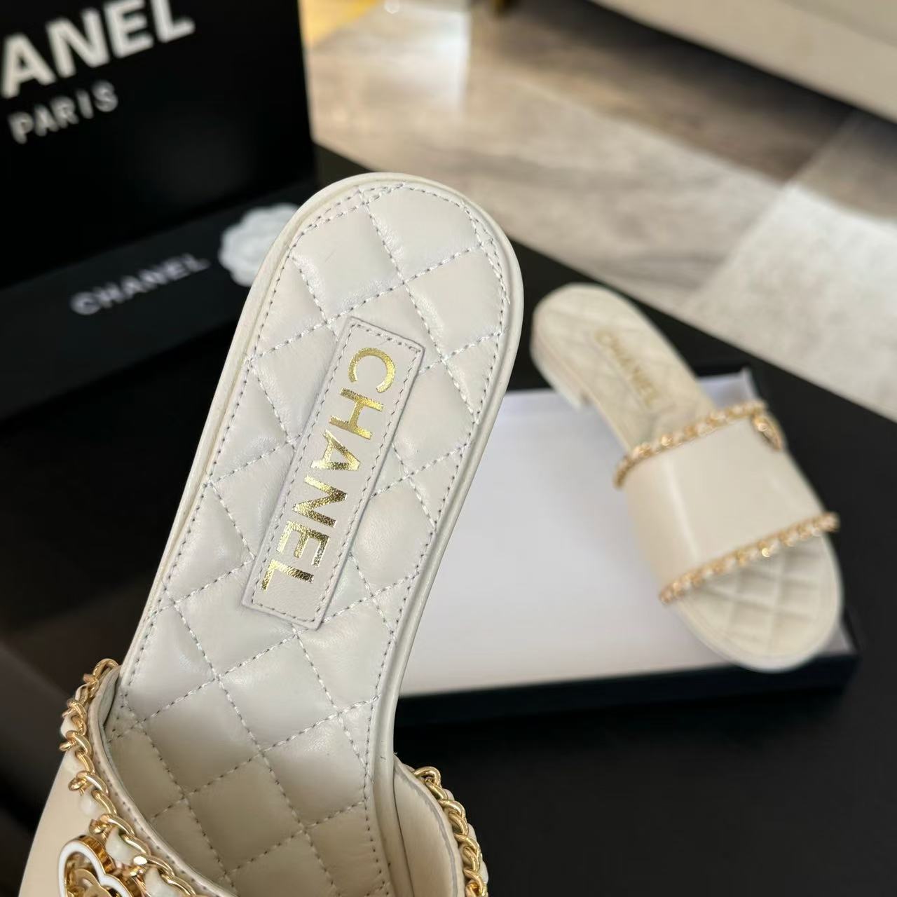 Ch*el slippers women(aaa)-020