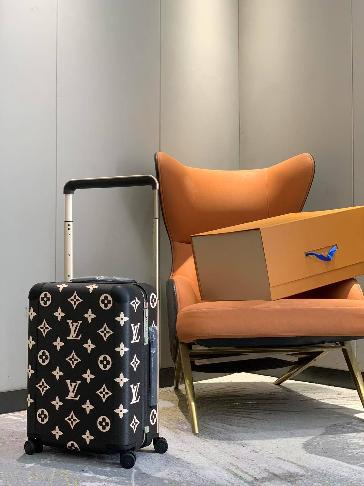 LV Suitcase(AAA)-004