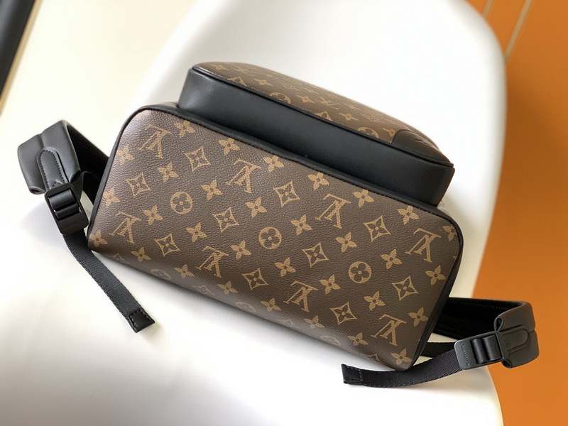 LV Backpack(AAA)-066