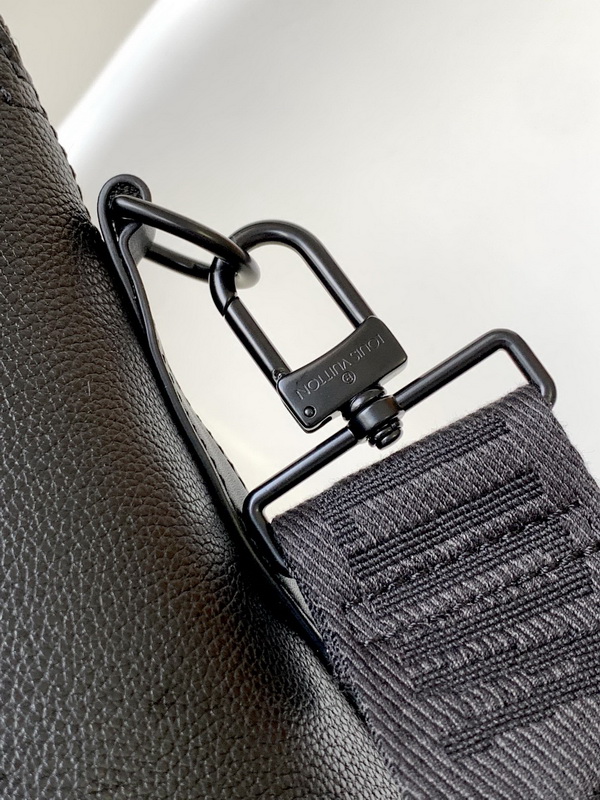 LV Handbags AAAA(Men)-162