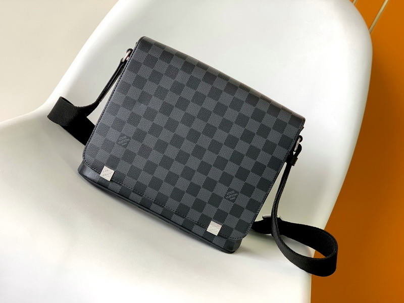 LV Handbags AAAA(Men)-178