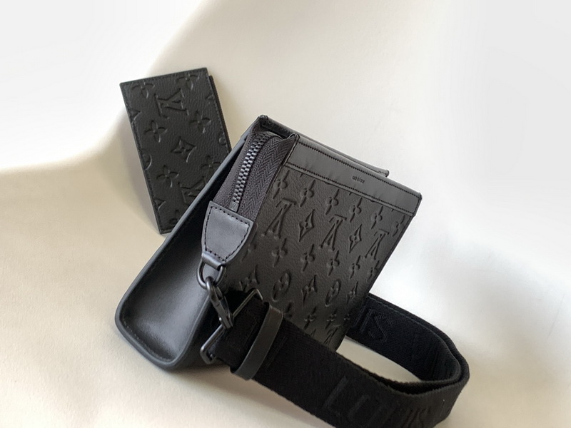 LV Handbags AAAA(Men)-181
