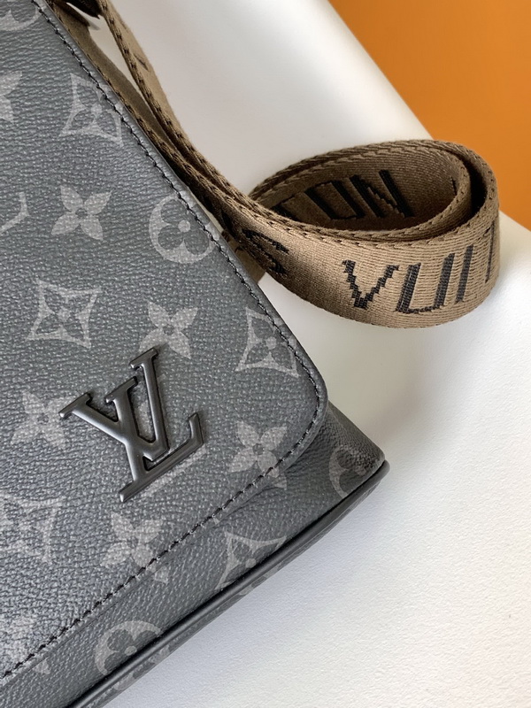 LV Handbags AAAA(Men)-183