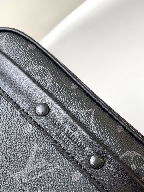 LV Handbags AAAA(Men)-185