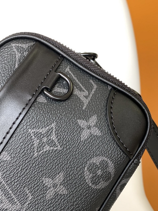 LV Handbags AAAA(Men)-185