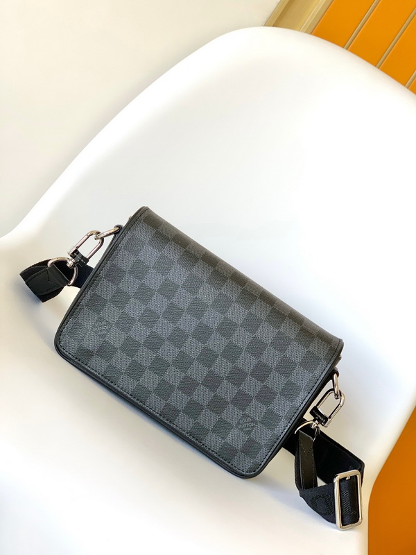 LV Handbags AAAA(Men)-189