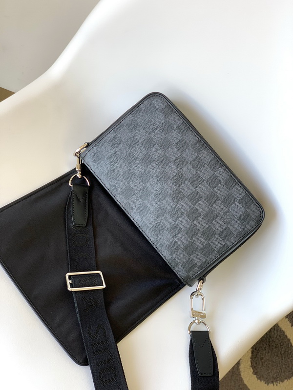 LV Handbags AAAA(Men)-189