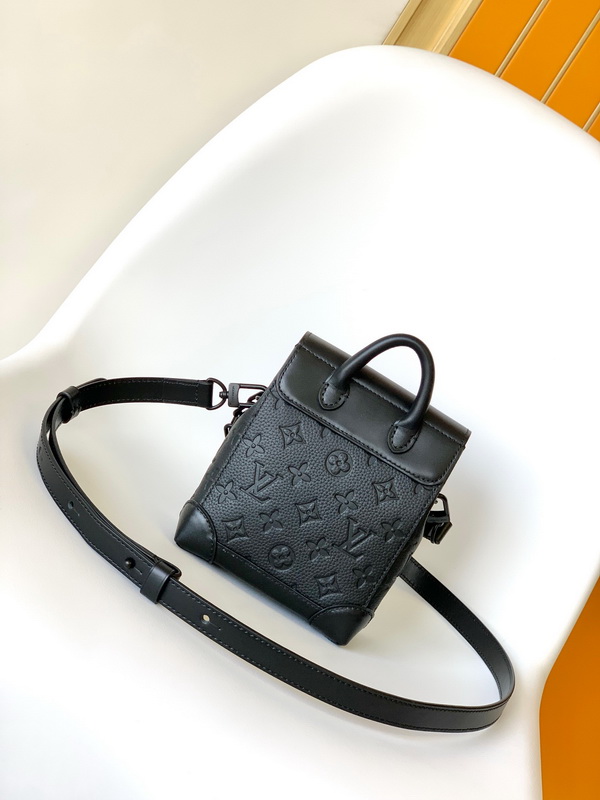 LV Handbags AAA(Men)-223