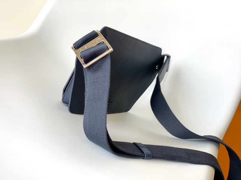 LV Handbags AAA(Men)-226