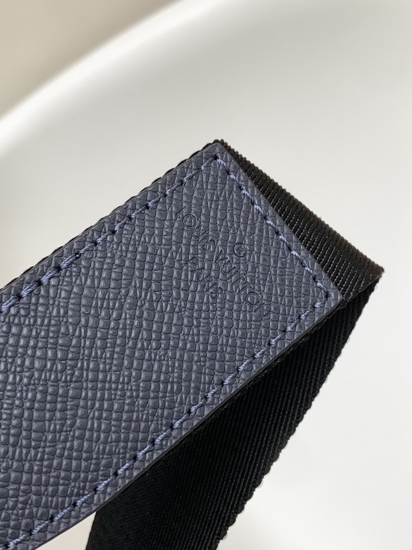 LV Handbags AAA(Men)-253