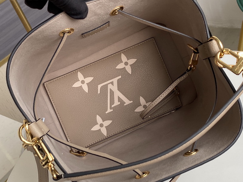 LV Handbags AAA(Women)-1025