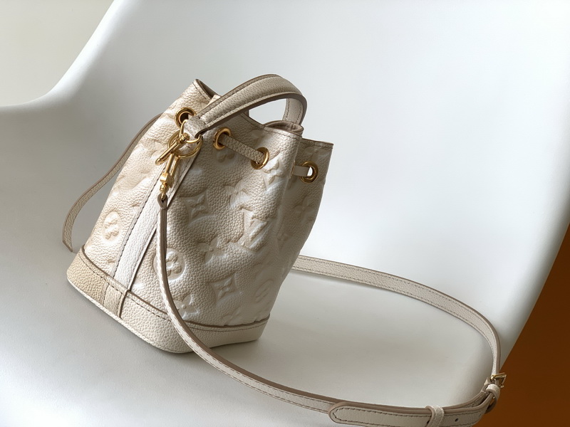 LV Handbags AAA(Women)-577