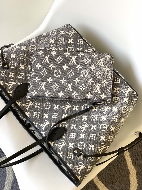 LV Handbags AAA(Women)-583