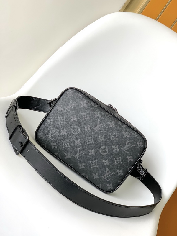LV Handbags AAA(Women)-590