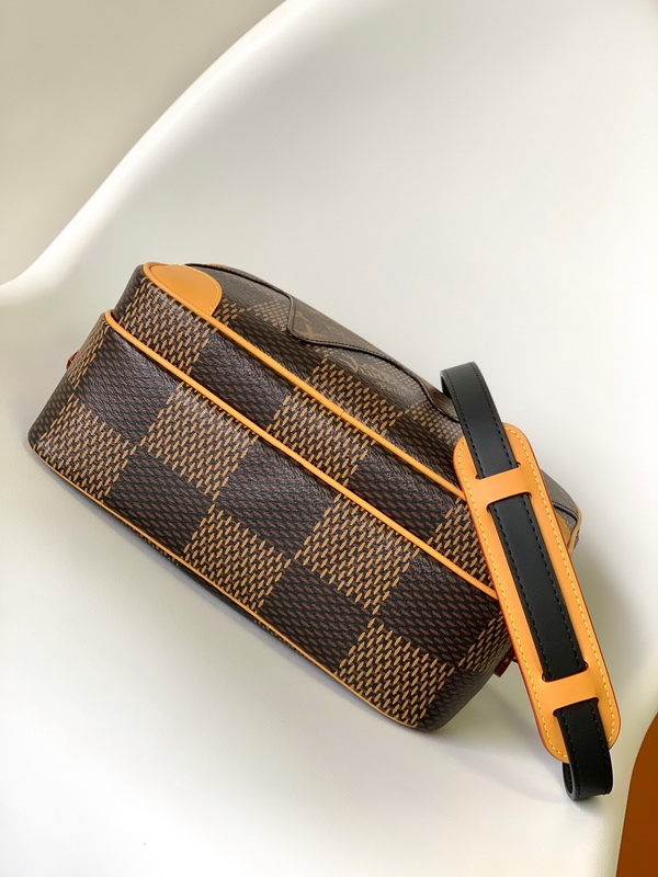 LV Handbags AAA(Women)-602