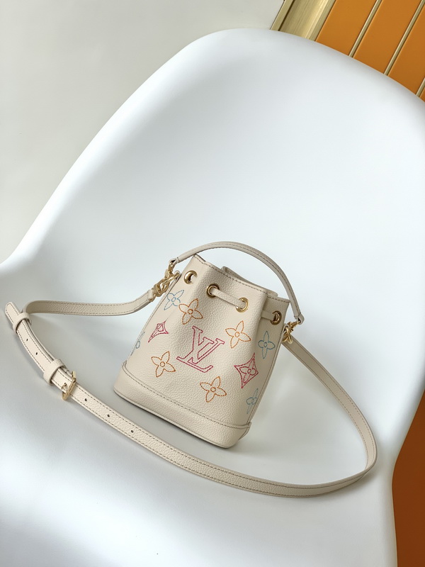 LV Handbags AAA(Women)-635