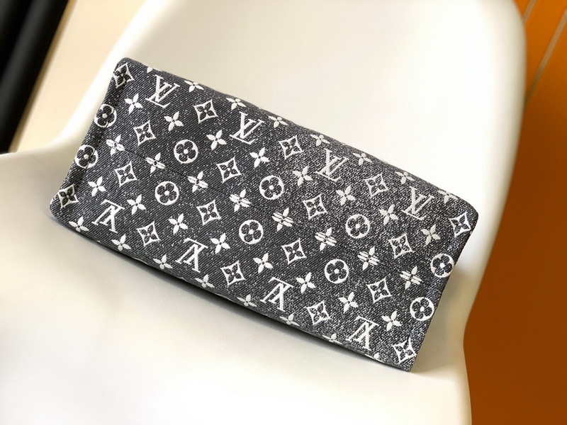 LV Handbags AAA(Women)-652