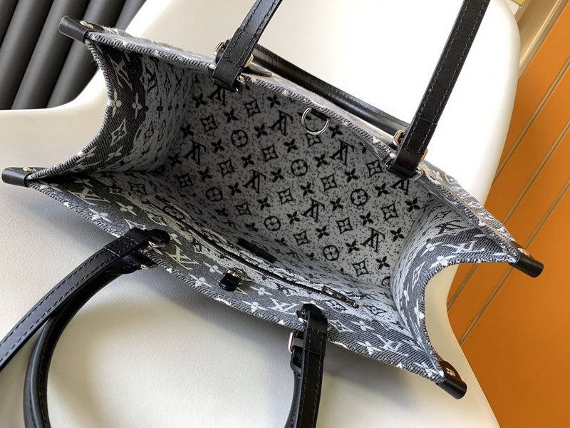 LV Handbags AAA(Women)-652