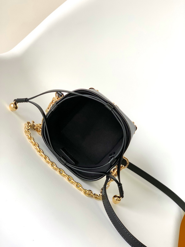 LV Handbags AAA(Women)-671